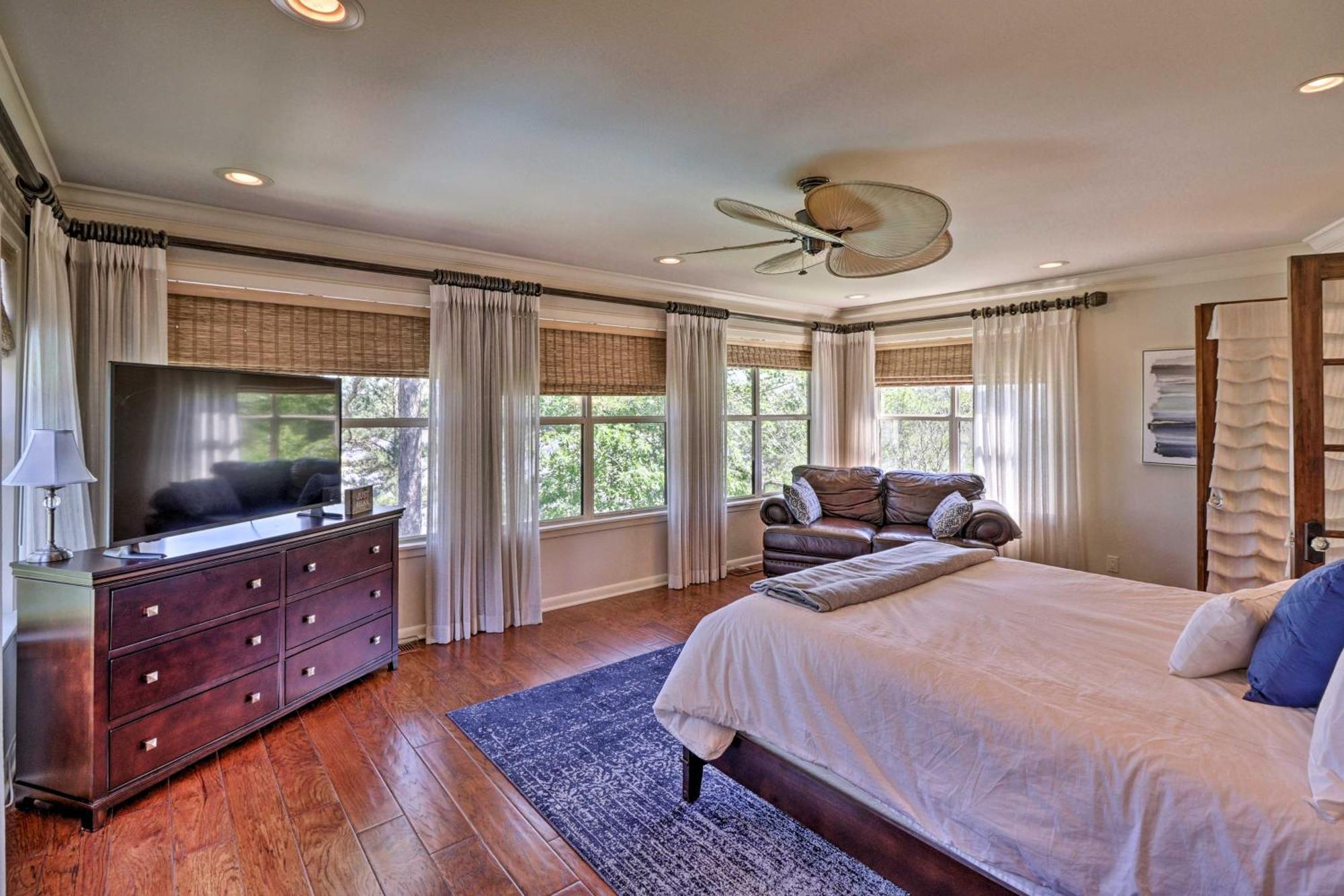 Luxury Hot Springs Oasis On Lake With Private Dock! Exterior foto